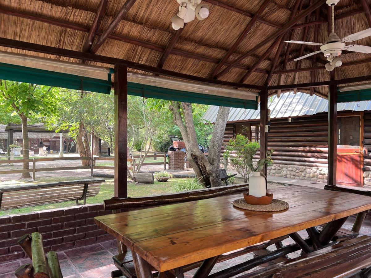 Los Platanos Cabanas & Suites Mariano Mariano Moreno Buitenkant foto