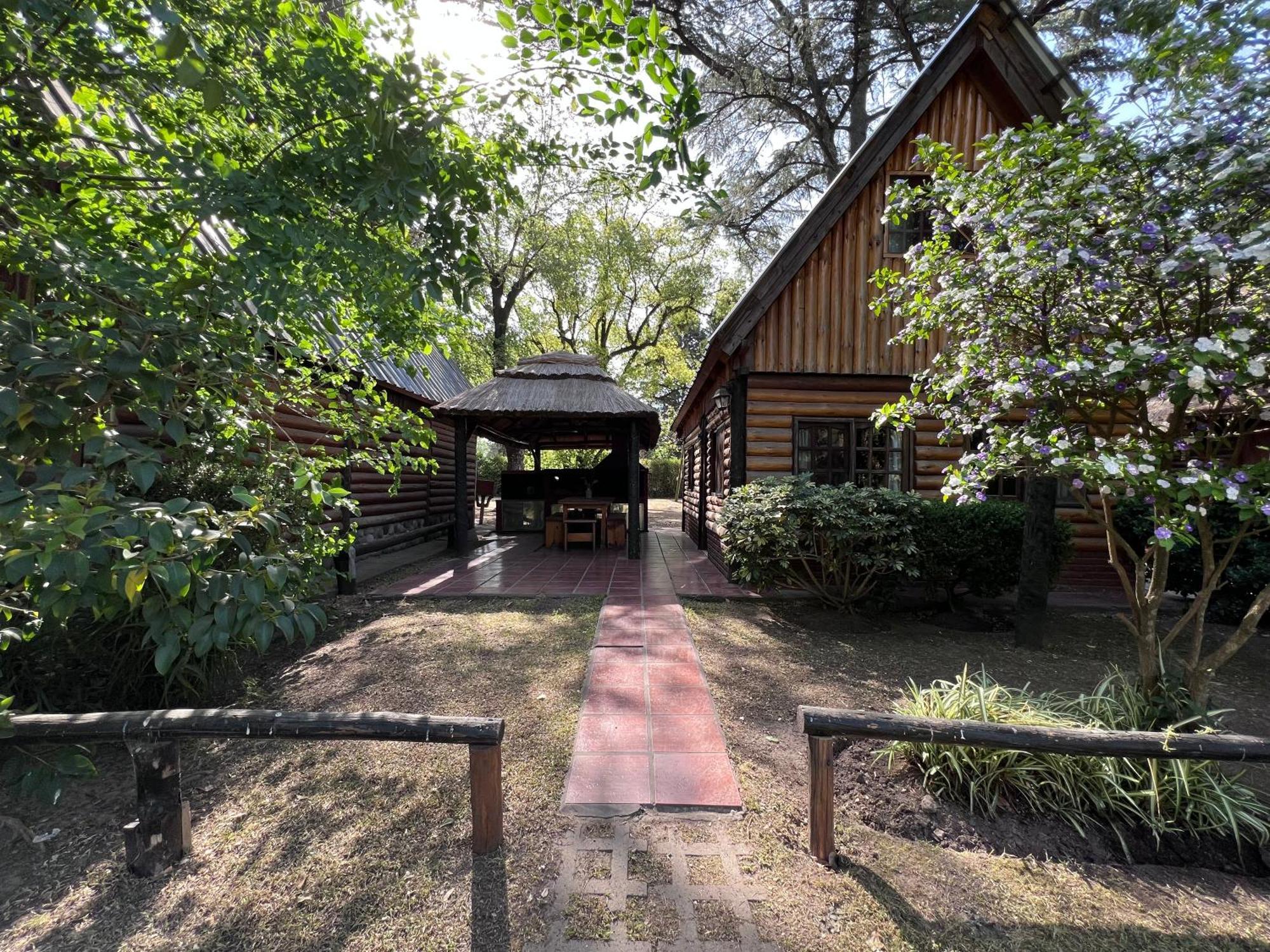 Los Platanos Cabanas & Suites Mariano Mariano Moreno Buitenkant foto